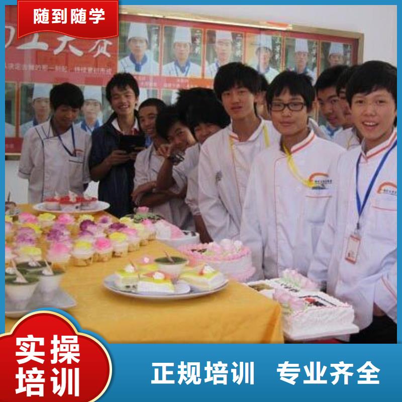 虎振烹饪汽车装具学校免费试学