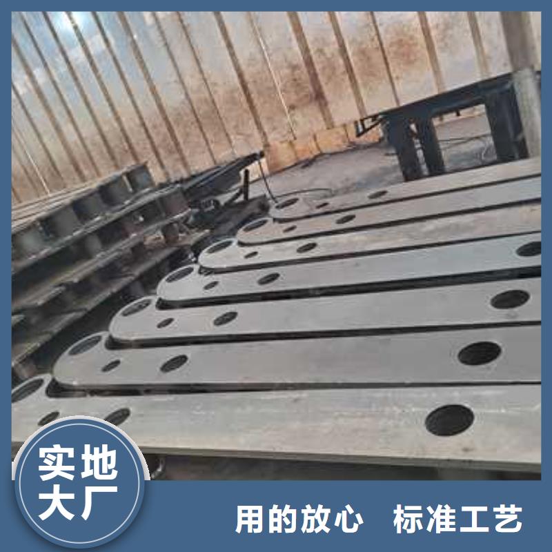 公路防撞护栏大量现货