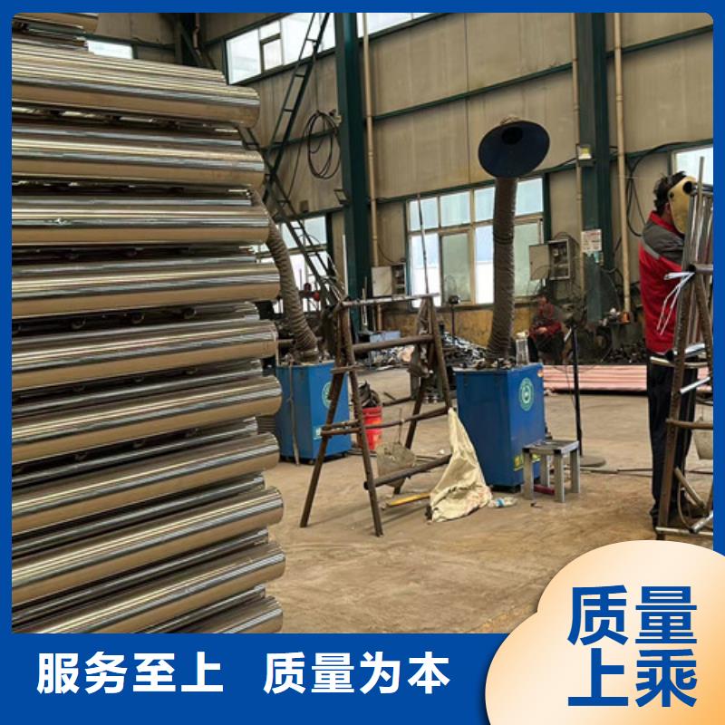 不锈钢复合管国道抗冲击围栏厂家采购