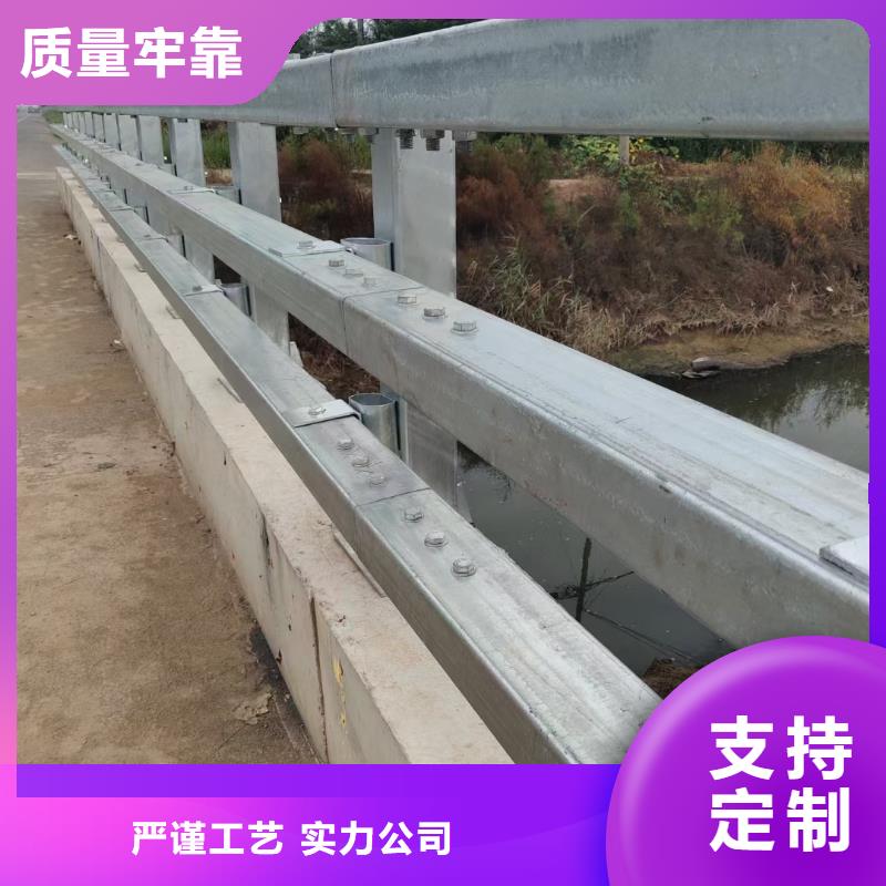 桥梁栏杆_河道护栏价格实在