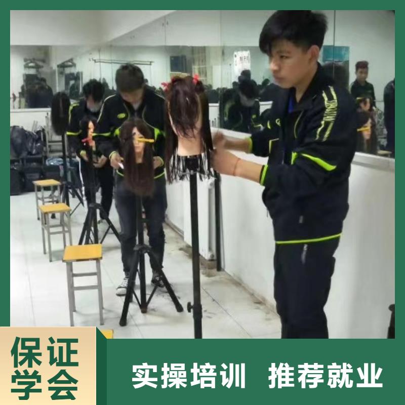 【美发培训学校】学挖掘机钩机学费多少钱实操教学