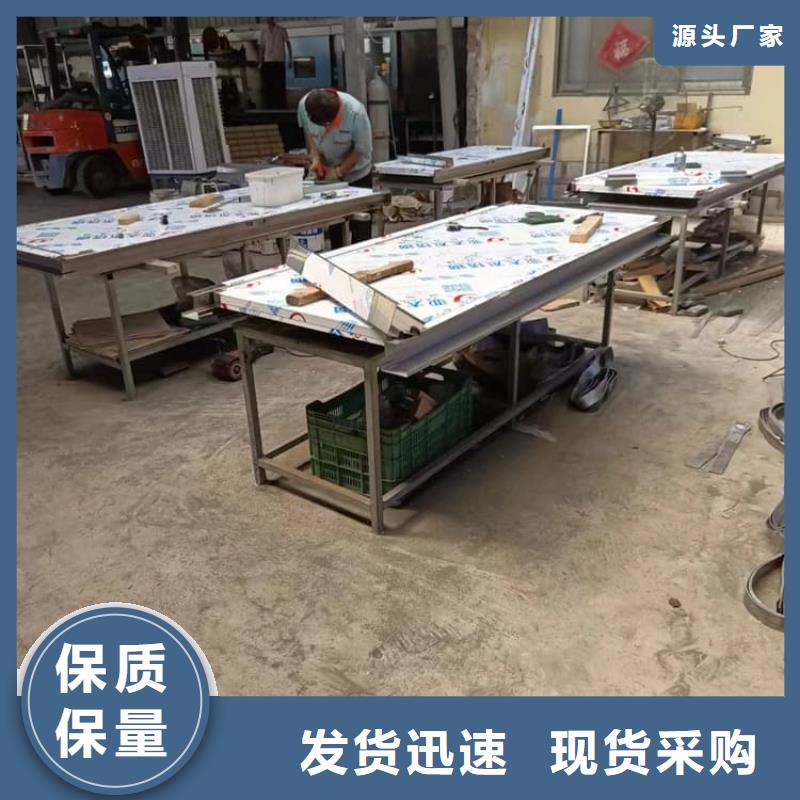 保质保量:不锈钢面板铅门